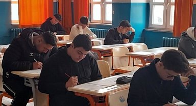 Karaman'da Umre Ödüllü Bilgi Yarışması Yapıldı