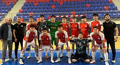 Karamanlı Öğrencilerden Futsalda Türkiye Finalleri Başarısı