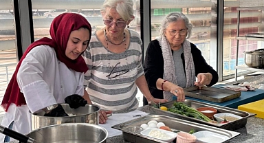 KMÜ’de 60+ Öğrenciler Gastronomi Mutfağında Uygulamalı Eğitim Aldı