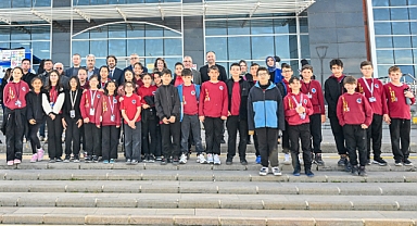 KMÜ’de Kütüphane Haftası’nda “Yılın Okurları” Ödüllendirildi