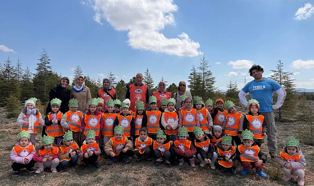 TEMA Vakfı Karaman'da Minik Ellerle Geleceğe Nefes Oldu: Binlerce Fidan Toprakla Buluştu