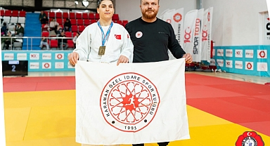 Zeynep Çelik Türkiye Şampiyonu Oldu