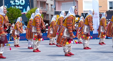 Bayraklarla Dolu Yürüyüş Karaman'da Coşkulu Kutlamaya Dönüştü