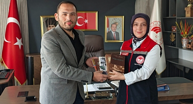 Hatice Bulut’tan Ahmet Çetinkaya’ya Anlamlı Tebrik ve Ödül