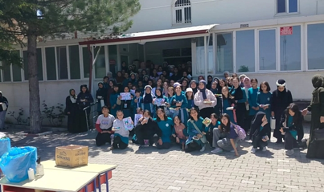 Hz. Mevlana Camii'nde Öğrencilerle ÇEDES Kapsamında Manevi Eğitim Programı Düzenlendi