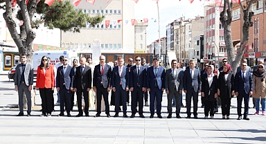 Karaman'da Gençlik Haftası Çelenk Sunma Töreniyle Başladı