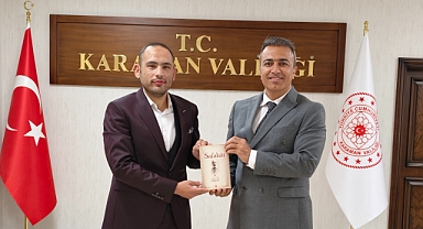 Karaman Valisi Hayrettin Çiçek’ten Ahmet Çetinkaya’ya Anlamlı Tebrik ve Ödül