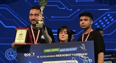 Karamanlı Öğrenciler Mini Drone Yarışmasında Dünya Şampiyonu Oldu