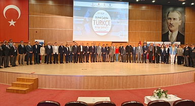 KMÜ’de “Dijital Çağda Türkçe” Bilgi Şöleni Düzenlendi