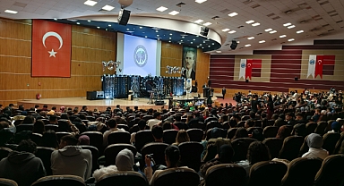 KMÜ'de Rock Konseri Coşkusu: Gençler Müzik Dolu Gecede Buluştu