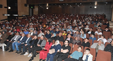 Piri Reis’te “Hayalperest” Rüzgârı: Liselilerden Ayakta Alkışlanan Performans