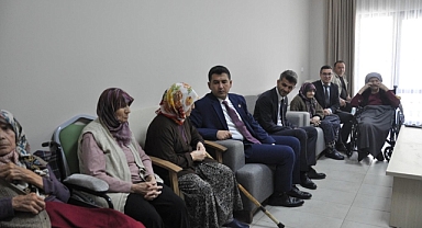 Şehit Annesi ve Huzurevi Sakinlerine Anneler Günü Ziyareti