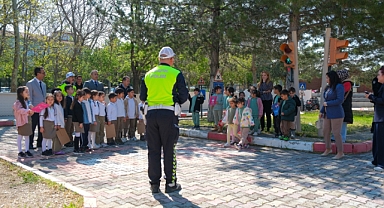 Trafik Bilinci Küçük Yaşta Başlıyor: Karaman’da Uygulamalı Eğitim Programı