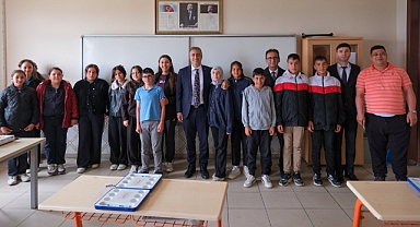Vali Hayrettin Çiçek Lale Köyü İlk ve Ortaokulu’nu Ziyaret Etti