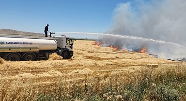 Arpa Anızında Yangın: Hızlı Müdahale Felaketi Önledi