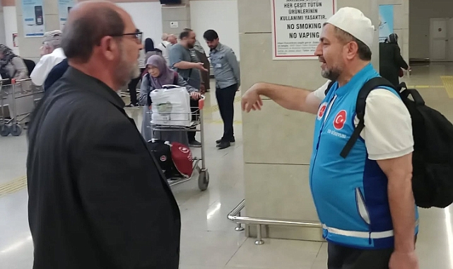 Hacılar Memleketlerine Döndü: Konya Havalimanı’nda Duygusal Karşılama
