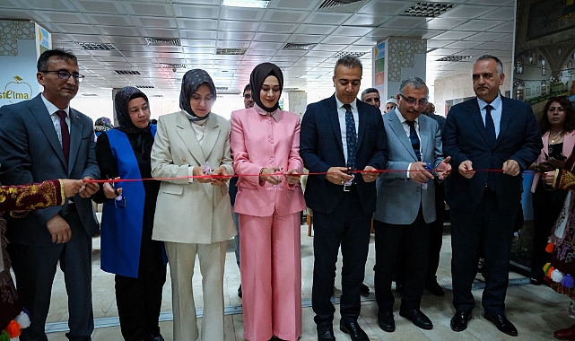 Hayat Boyu Öğrenme Haftası Büyük Sergisi Karaman'da Açıldı