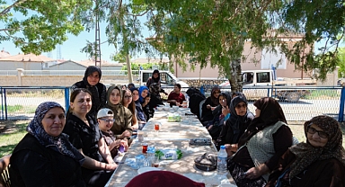 Karaman’da Aşure Günü Programı: Vali Çiçek Vatandaşlarla Bir Araya Geldi