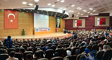 KMÜ Uygulamalı Bilimler Fakültesi’nde Mezuniyet Coşkusu