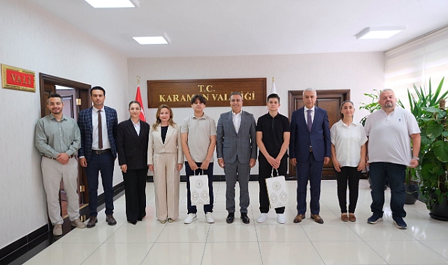 500 Tam Puan Alan Öğrencilerden Vali Çiçek'e Ziyaret