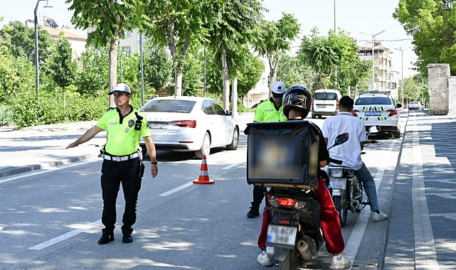 Karaman'da Bir Haftalık Asayiş Denetimlerinde 15 Aranan Şahıs Yakalandı