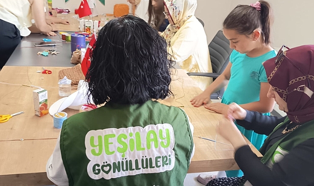 Yeşilay'da El Emeği ve Dayanışma Bir Araya Geldi